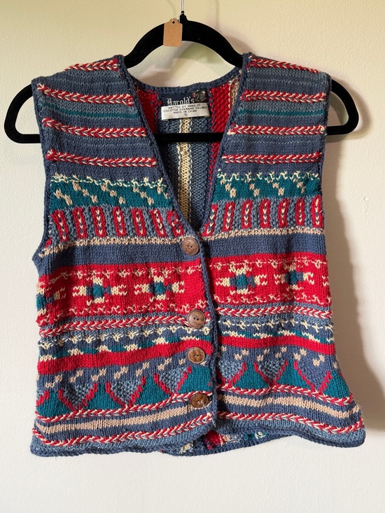 Harold's Tops - vintage chunky knit button front cardigan vest tank top maximalist boho size Sm